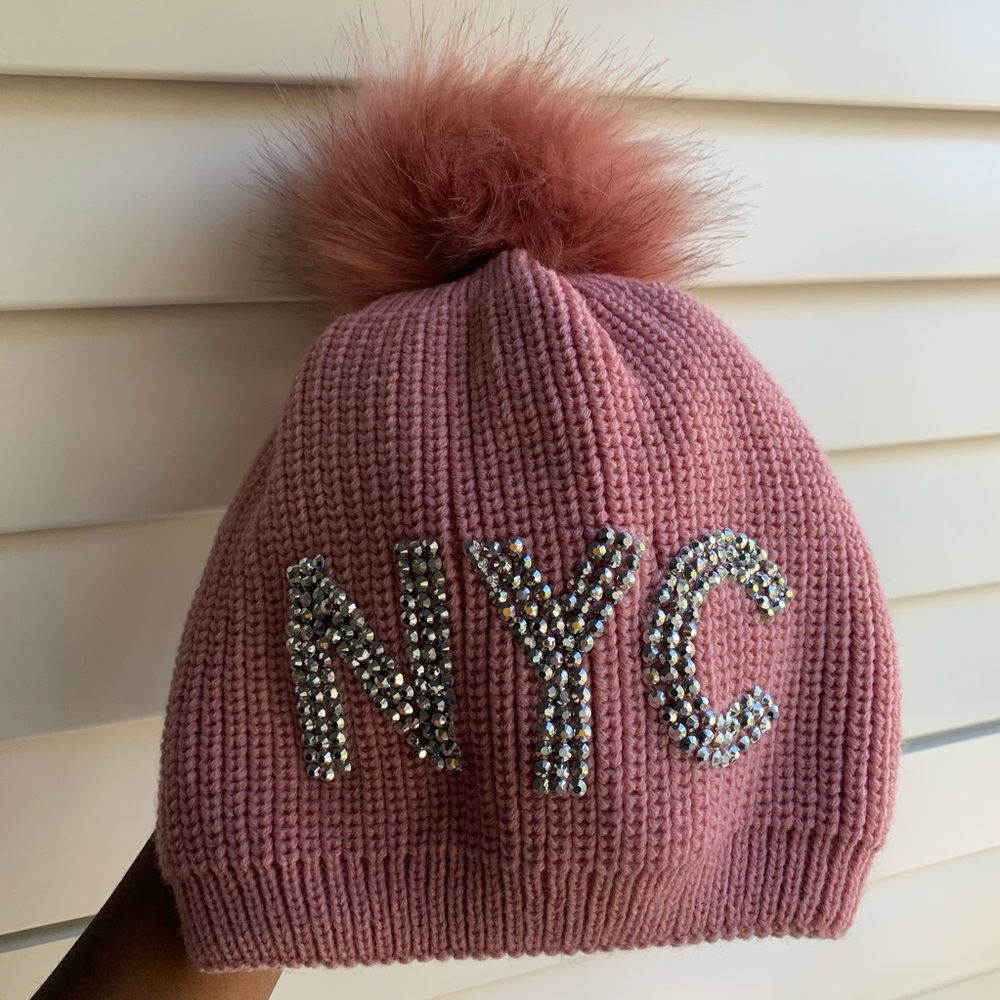 NYC Beanie w/ Poof